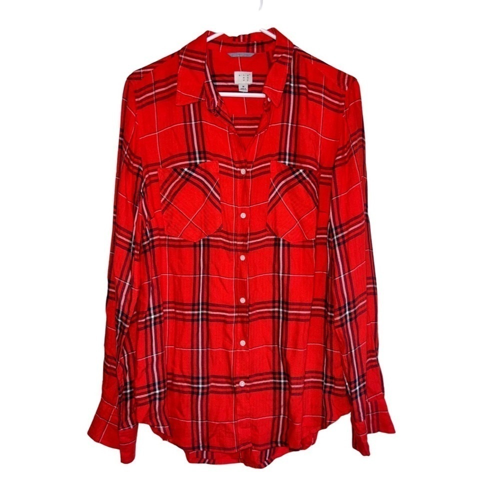 A New Day Women’s Red Plaid Long Sleeved Button Down Size Medium